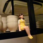 キャトルラパン　神戸三宮 - ■常連さんが置いていったというフィギュア