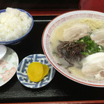 Ryuuhouken - ラーメン＝５２０円
                      めし 小＝１４０円