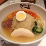 冷麺770円(税抜)