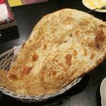 チャミヤラキッチン - ('15/10）大量のゴマがポイントのセサミナン。