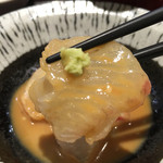 築地寿司清 - 《鯛胡麻だれ》670円
            …の鯛。
            2015/12/22