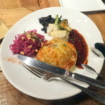 オー・ペシェ・グルマン - 蝦夷鹿とフォアグラのパイ包み焼