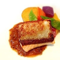 Benoit Alain Ducasse - メイン一品目:サーモンと有機野菜のもの