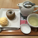Nana's green tea - ほうじ茶のフォンダンドリンクセットで950円