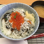 大衆酒場　匠 - しらすいくら丼