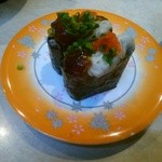 ぐるめ寿司 - 蒸し牡蠣軍艦