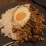 クリヤム - ガパオ、ジャスミンライスがとても美味しい