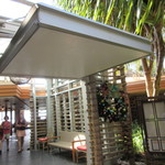 Off the Hook - アウラニ・ディズニー・リゾート & スパ コオリナ・ハワイの一階にあるオーシャンビューのレストランです。 