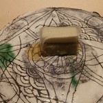 満愛貴 - 下が里芋上は胡麻豆腐に山葵のシートをかぶせて