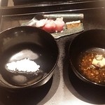 満愛貴 - 鮪、えびのお造りにご飯と自家製味噌なのお味噌汁