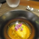 イル アオヤマ - 雲丹の温かいプリンとコンソメ