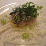 ビストロ 間 - 豊後産アジのマリネ　冬瓜のモザイク仕立て　キュウリのクーリーと白ワインのソース 