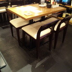 ぼんてん漁港 - テーブル席