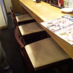 ぼんてん漁港 - カウンター席