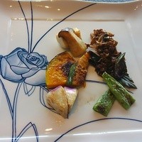 鉄板焼ダイニング 竹彩 - 伊万里焼のお皿も素敵♪