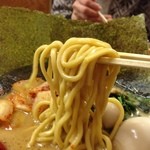 神山 - H.27.12.24.昼 麺リフト(キムチラーメン(中太麺))