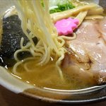 煮干らぁめん なかじま - みそらぁめんの麺