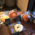 エルポール - 2015・12　左奥の「ここちゃんのほっぺ」を頂きました。