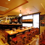 もつ焼 坊っちゃん - テーブル配置を換えて２～10名席にも対応