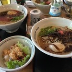 Ramen Jun - 2015年10月撮影 黒とん＋煮卵＋手作り鮭フレークとカリカリベーコン丼