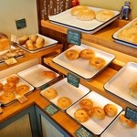 コバトパン工場 - 店内