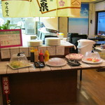 ホテルハッピーホリデー石垣島 - 朝食はバイキングです。