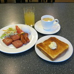 ホテルハッピーホリデー石垣島 - 朝食の一例です。