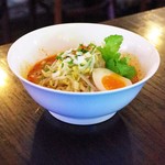 よしもと食堂 - 胡麻辛味噌そば＋パクチー