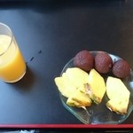 ホテルグリーンプラザ - 朝食バイキング：フルーツのパイナップル＆ライチ