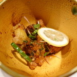 じどりや 穏座 - ♀もも、手羽元、軟骨の揚げ物