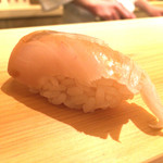 鮨 あらい - 2015/12夜_にぎり①鰆昆布締め