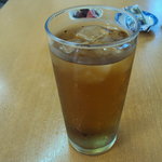 金沢食堂 - サービスのお茶