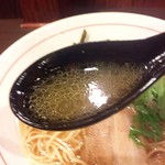 中華そば おさみ - 旨み十分の極上スープ