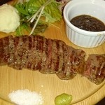 近江牛ステーキとがぶ飲みワイン ニクバルモダンミール - 黒毛和牛のランプステーキ