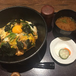 馳走いなせや - 親子丼（赤だし付き）