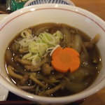 なか川 - しょうが焼きにセットだった蕎麦（野菜たっぷり）