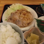 なか川 - しょうが焼き（もちもちした食感で旨い）