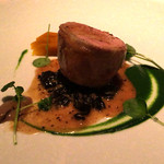 シグネチャー - クレピネットで巻いたホロホロ鳥とフォアグラのロティ 野菜のブレゼ トランペット茸