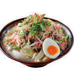博多三氣Ｗ - 人気のラーちゃんの太麺バージョン『ラーちゃんぽん』です。麺150gは食べごたえあり。