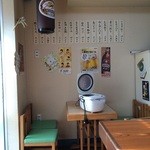 居酒屋みっちゃん - 201512 みっちゃん  店内（座席より右まわり）→