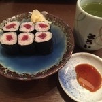 Yoroi Sushi - ひょんなことから回っていないお寿司屋さんで一杯。