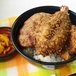 ヨーロッパ軒 - トリオ丼￥1130（税込）・ミンチカツ（左）+エビカツ（中）+トンカツ（右）