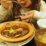 洋食屋かごしま - アツアツ牛タンシチューは子供にも食べやすい味