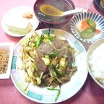 蘇州亭 - サービス定食（レバニラ炒め）