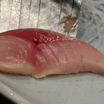 さんじゅうまる - しめさばは新鮮そのもの。血合いが美しい。