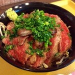 カレーショップ エチゴヤ - プレミアムサーロインステーキ丼