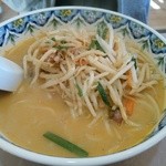 東苑 - 【2015.12.26(土)】みそラーメン(並盛)800円