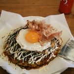 お好み焼酒場 ichi - お好み焼き ミックス 目玉焼きのせ