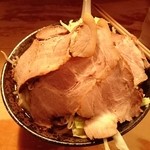 極太濁流ラーメン ら・けいこ - ラーメン 肉大入り