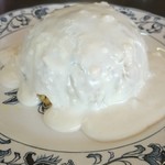 コージヤ - 今日が最終日。
      ホワイトソースのせたコージヤ風ピラフ